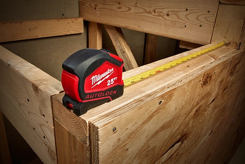 Milwaukee 25ft Compact Auto-Lock Tape Measure