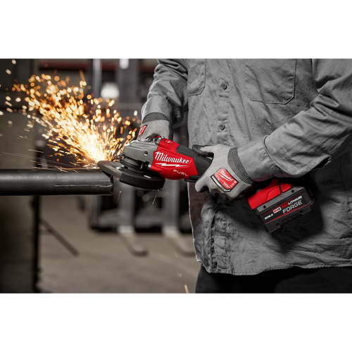 Milwaukee M18 FUEL™ 4-1/2-6 Braking Grinder, Paddle Switch